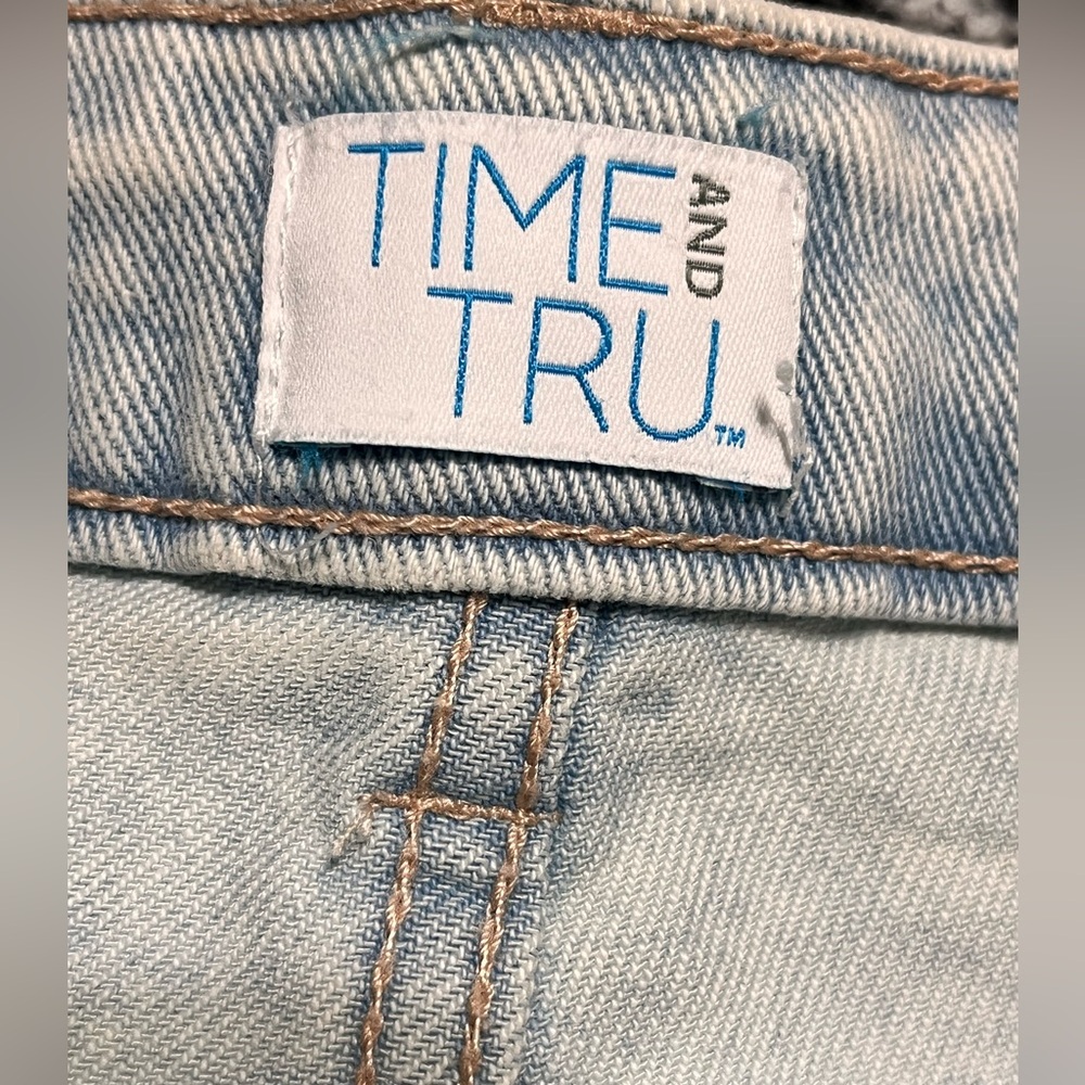 Time and Tru High Rise Jeans - Picture 5 of 10